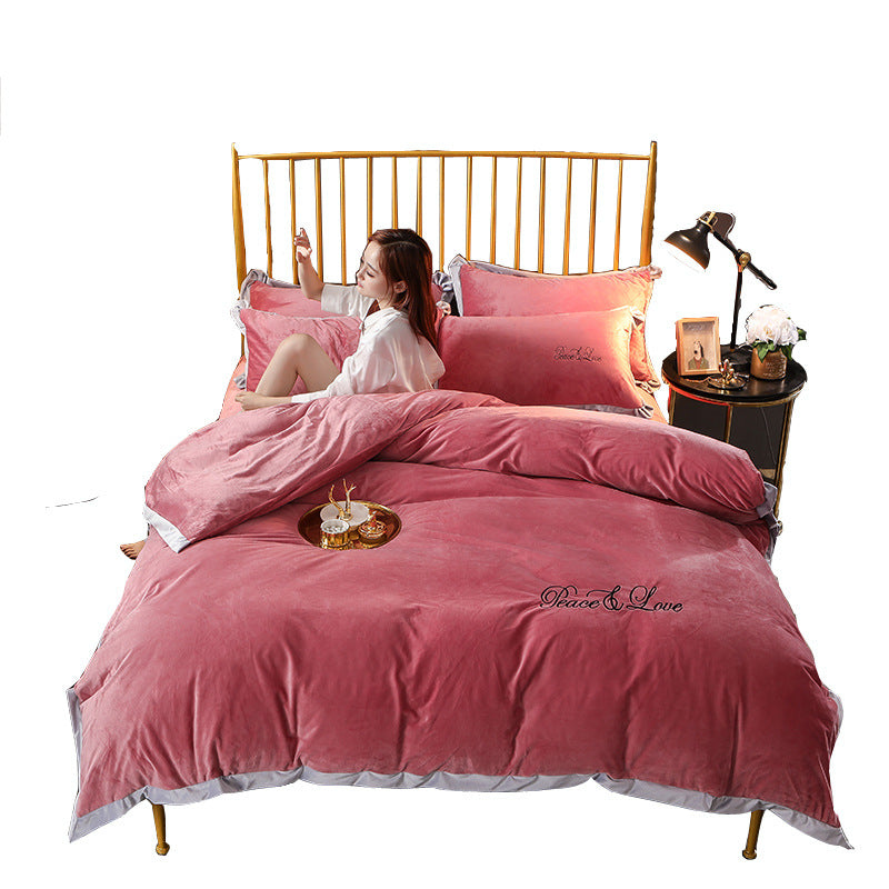 Velvet Lace Style Comforter Four-Piece Set