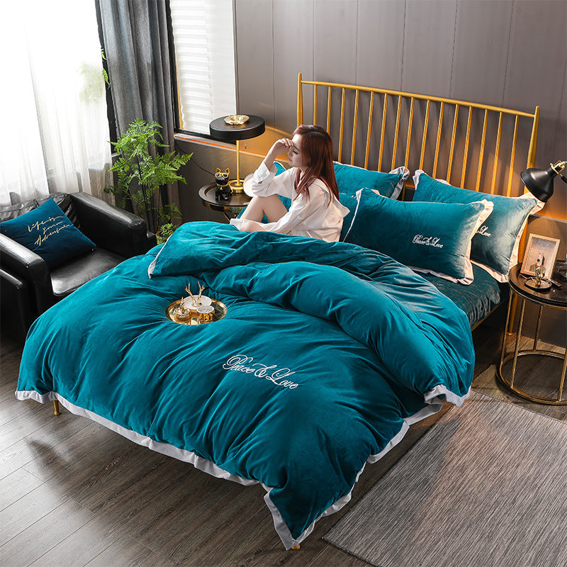 Velvet Lace Style Comforter Four-Piece Set