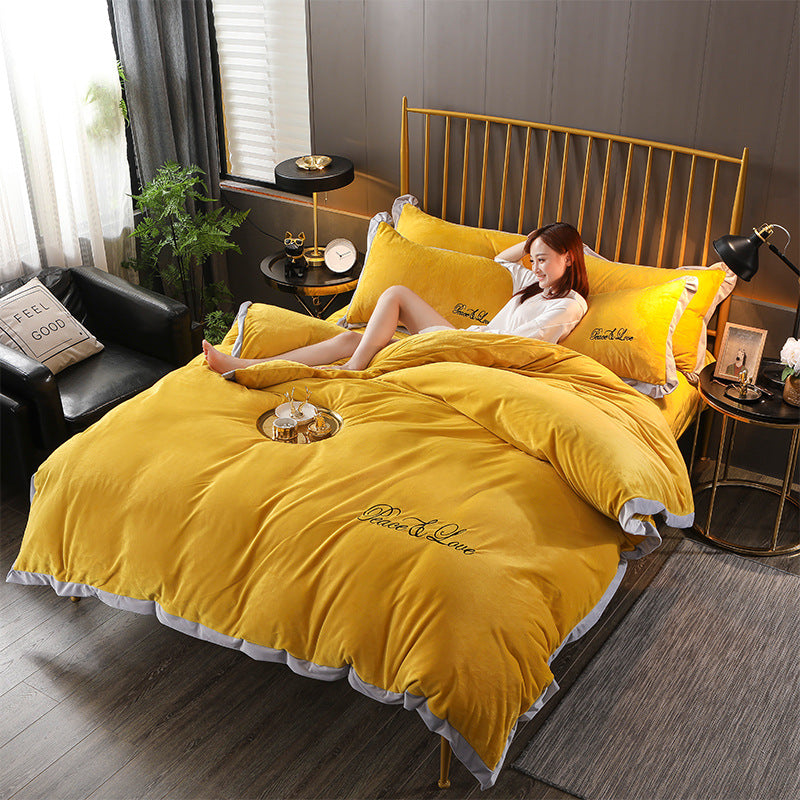 Velvet Lace Style Comforter Four-Piece Set